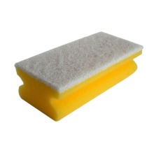 Rengringssvamp med gul skum och vit skurpad fr stall och livsmedelsmilj