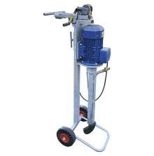 Spaltmixer fr stall och lantbruk med kraftig elmotor och hjul, effektiv omrrare fr gdsel och vtskor