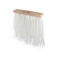 Lvkvast med trlist och tta, lnga vita plaststrn fr sopning av grd och trdgrd.