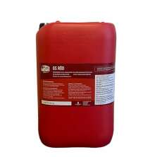 En r�d dunk med surt diskmedel f�r mj�lkningsanl�ggningar och g�rdstankar