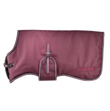 Vinr�tt kalvt�cke Mira fr�n Willab med maggjord, justerbara sp�nnen och kantband.